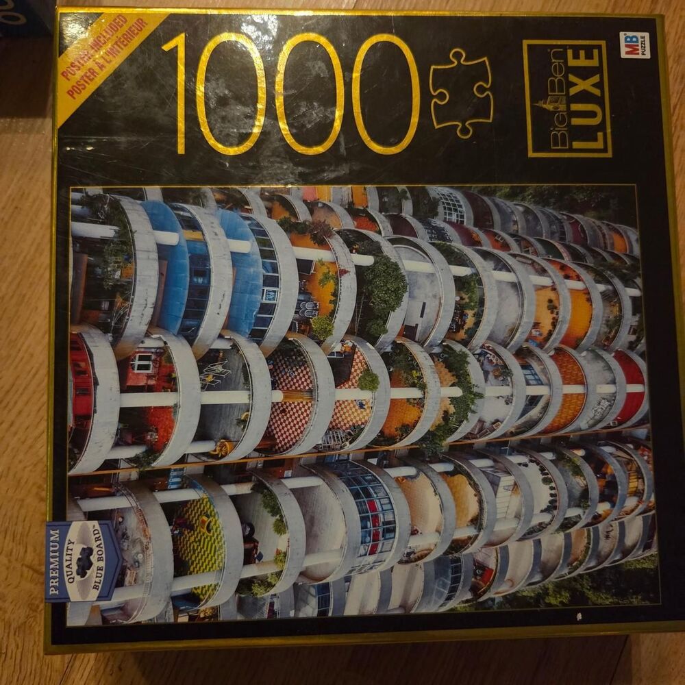 Big Ben LUXE 1000 Piece Jigsaw Puzzle – Apartment Building in Guiyang, China